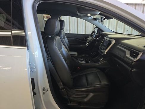 Used 2023 GMC Acadia SLT image 6