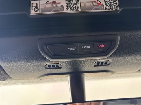 Used 2022 Jeep Wrangler Unlimited Sahara w/ Cold Weather Group image 14