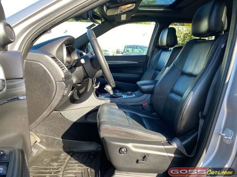 Used 2019 Jeep Grand Cherokee Limited image 25