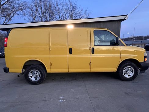 Used 2021 Chevrolet Express 2500 image 7