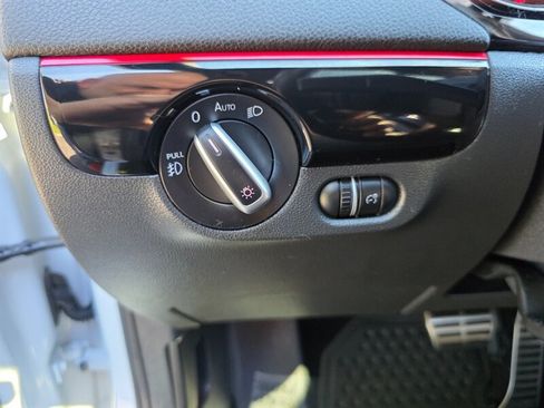 Used 2017 Volkswagen Jetta GLI FWD image 47