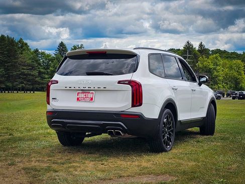 Used 2022 Kia Telluride EX w/ EX Premium Package AWD/4WD image 3