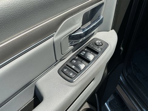 Used 2018 RAM 2500 Big Horn AWD/4WD image 11