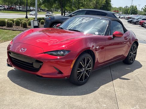 New 2026 MAZDA MX-5 Miata Grand Touring RWD image 9