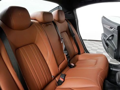 Used 2023 Maserati Ghibli Modena image 21