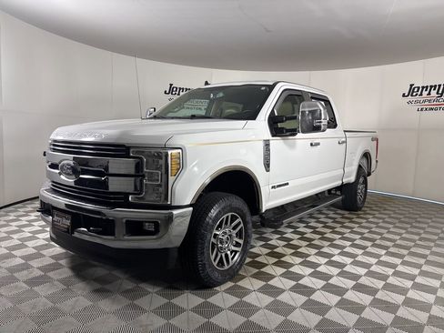 Used 2019 Ford F250 Lariat w/ Lariat Value Package image 1