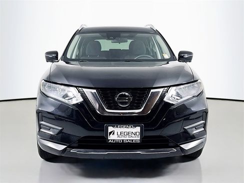 Used 2020 Nissan Rogue SV w/ Premium Package image 2