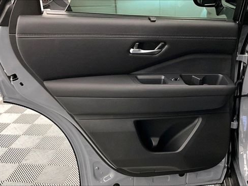 New 2025 Nissan Pathfinder Platinum w/ Lighting Package (N93) AWD/4WD image 31