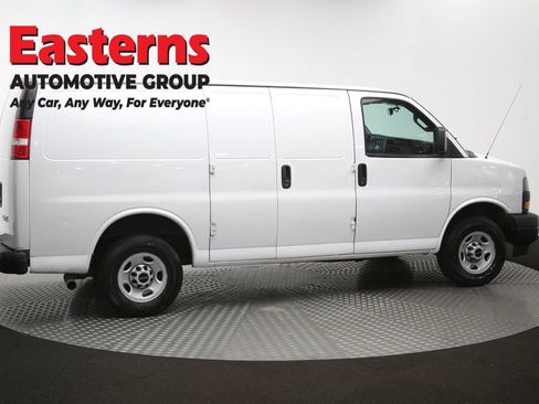 Used 2022 GMC Savana 2500 RWD image 36