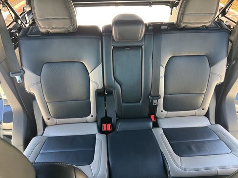 Used 2023 Ford Bronco Wildtrak image 47