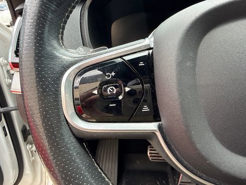 Used 2018 Volvo XC90 T5 R-Design w/ Convenience Package FWD image 12