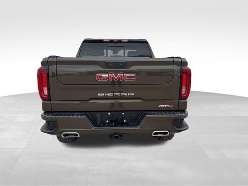 Used 2023 GMC Sierra 1500 AT4 w/ AT4 Premium Package AWD/4WD image 4