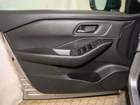 Certified 2025 Nissan Rogue S image 10