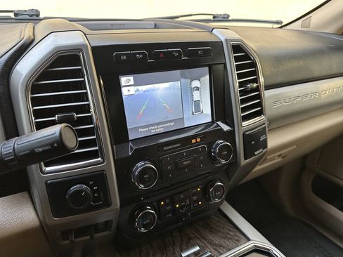 Used 2017 Ford F350 Lariat AWD/4WD image 29