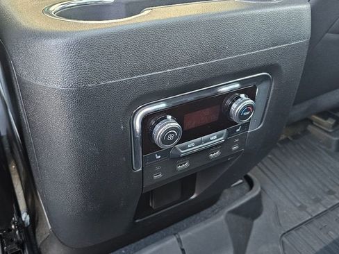 Used 2025 GMC Yukon Elevation w/ Elevation Premium Package AWD/4WD image 8