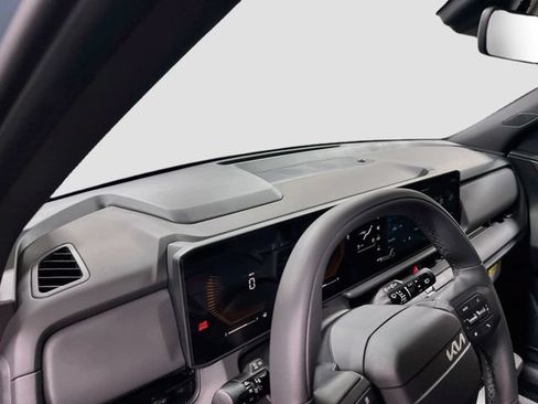 New 2027 Kia Seltos X-Line S w/ X-Line S Premium Package AWD/4WD image 9