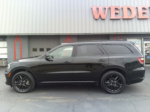 Used 2023 Dodge Durango GT image 3