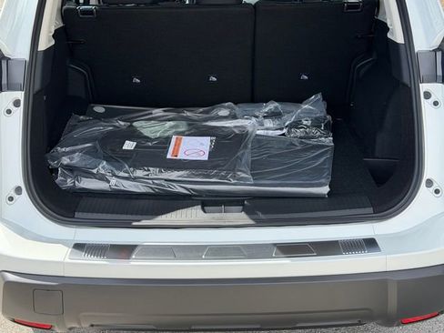 New 2026 Nissan Rogue SV FWD image 4