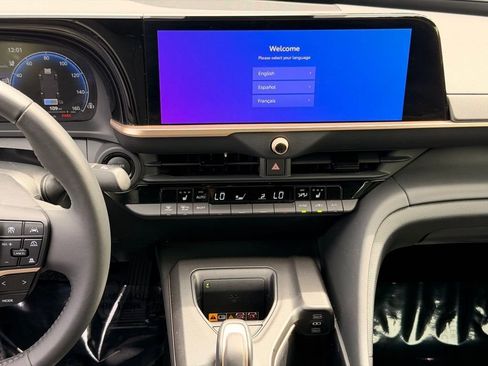 Certified 2023 Toyota Crown AWD/4WD image 14