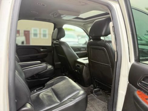 Used 2014 Chevrolet Suburban LTZ AWD/4WD image 29