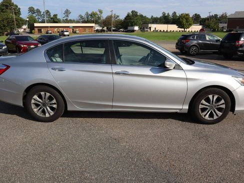 Used 2015 Honda Accord LX image 8