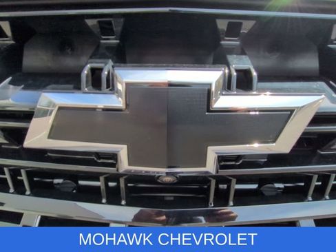Used 2025 Chevrolet Tahoe Z71 w/ Comfort Package AWD/4WD image 32