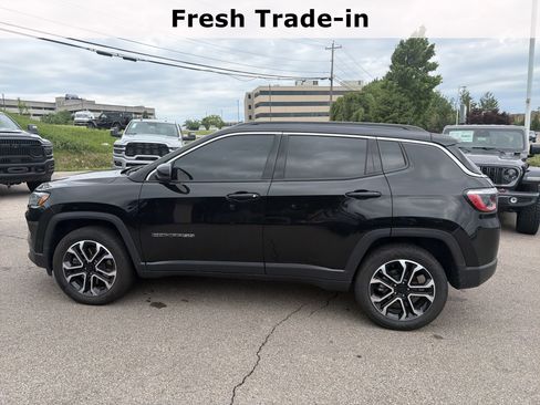 Certified 2023 Jeep Compass Limited w/ Sun and Sound Group AWD/4WD image 6