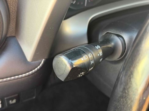 Used 2017 Toyota RAV4 XLE FWD image 32