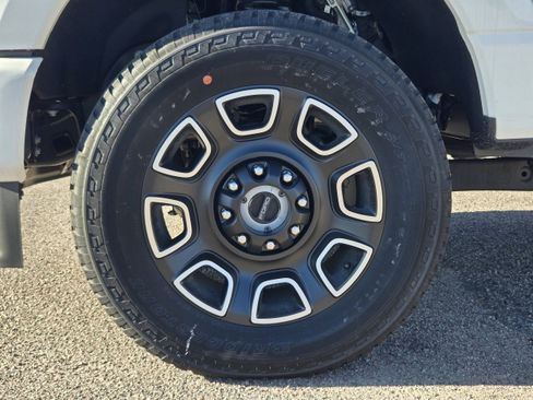 New 2024 Ford F350 Platinum w/ FX4 Off-Road Package image 7