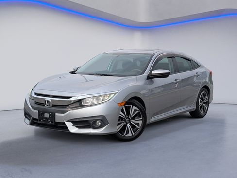 Used 2017 Honda Civic EX-T image 2
