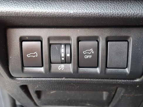 Used 2020 Subaru Outback Limited image 24