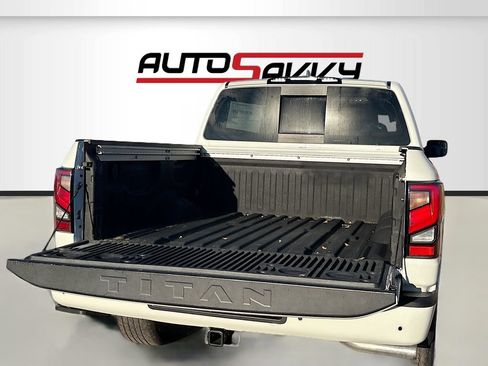 Used 2022 Nissan Titan Platinum Reserve w/ Moonroof Package AWD/4WD image 27