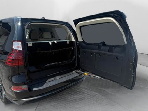 Used 2021 Lexus GX 460 Premium AWD/4WD image 7