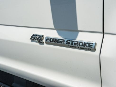 Used 2021 Ford F250 XL w/ STX Appearance Package RWD image 19
