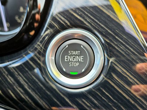 Used 2023 Cadillac XT6 Premium Luxury image 35