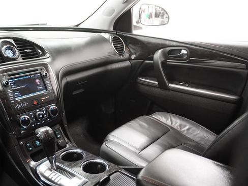 Used 2016 Buick Enclave Leather image 17