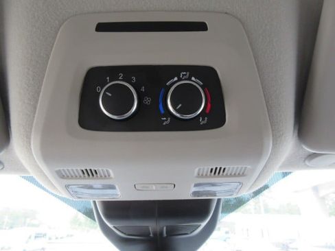 Used 2026 Ford Transit 350 XLT RWD image 28
