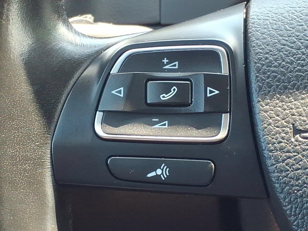 Used 2016 Volkswagen Tiguan S FWD image 11