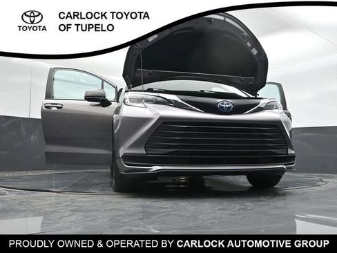 Used 2022 Toyota Sienna LE FWD image 49