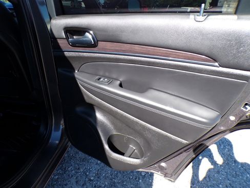 Used 2021 Jeep Grand Cherokee Overland image 24