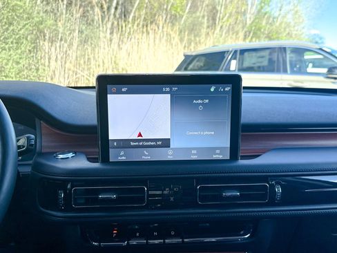 Used 2024 Lincoln Aviator Reserve w/ Equipment Group 201A image 23