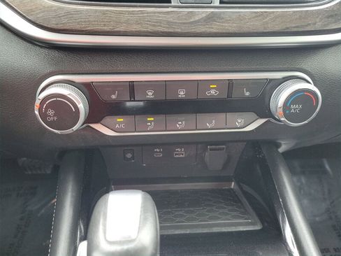 Used 2023 Nissan Altima 2.5 SV w/ SV Premium Package FWD image 25