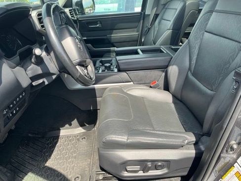 Used 2022 Toyota Tundra Limited AWD/4WD image 10
