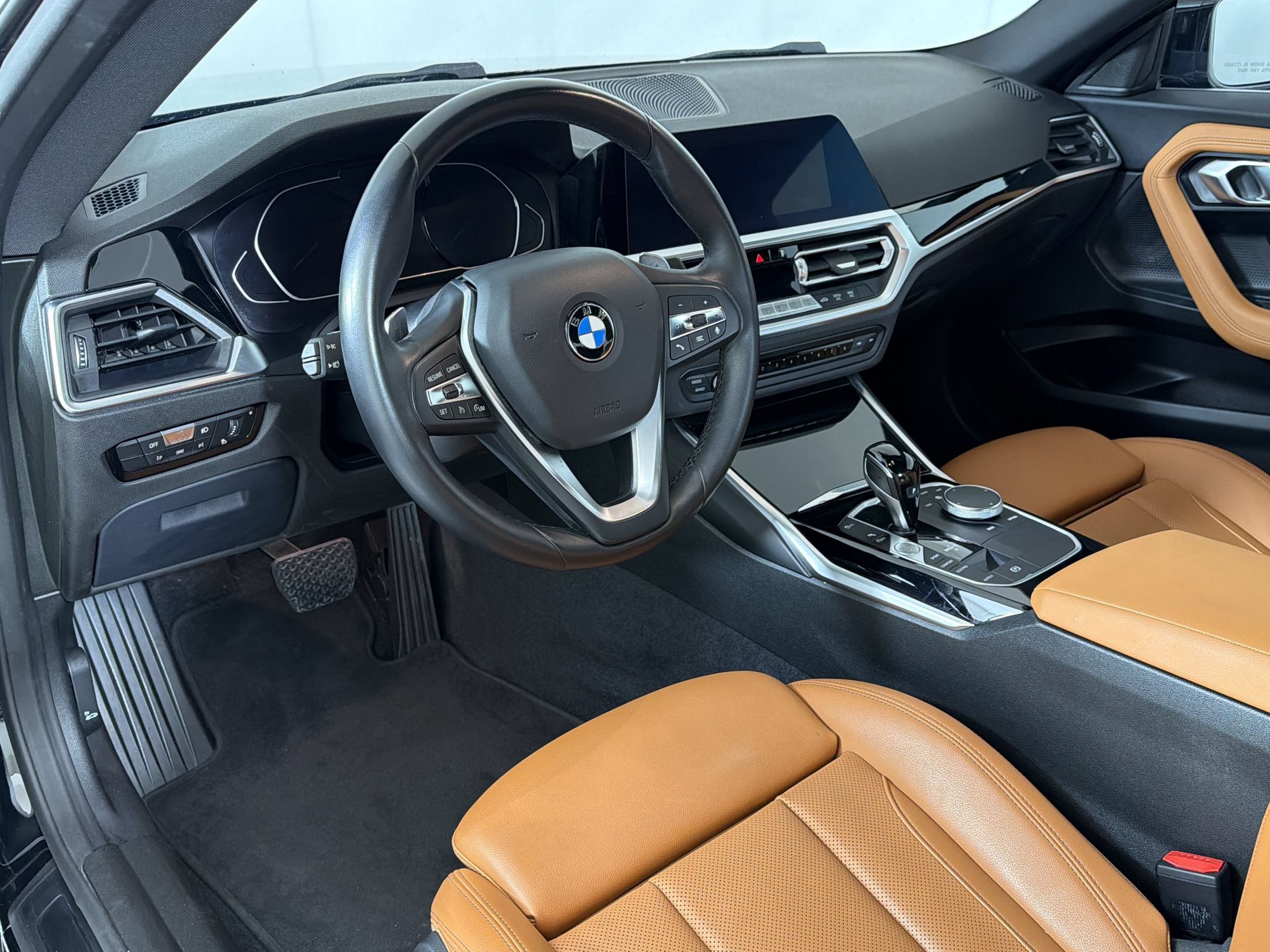 Used 2022 BMW 230i Coupe w/ Convenience Package RWD image 4