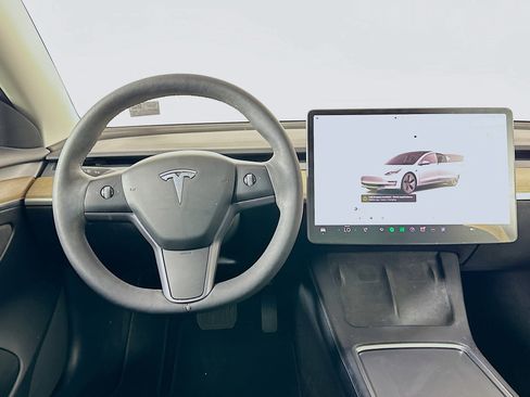 Used 2022 Tesla Model 3 RWD image 17