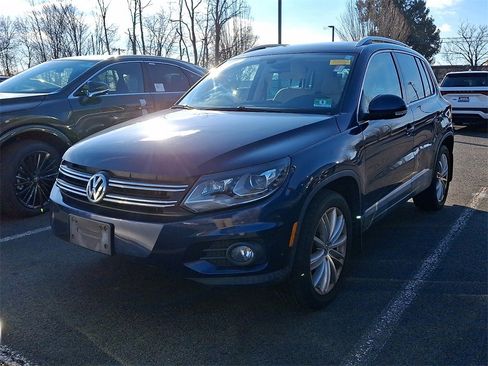 Used 2016 Volkswagen Tiguan SE image 2