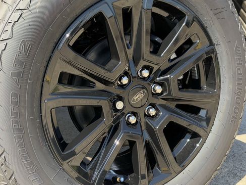 New 2025 Ford F150 Platinum w/ Equipment Group 702A High image 42