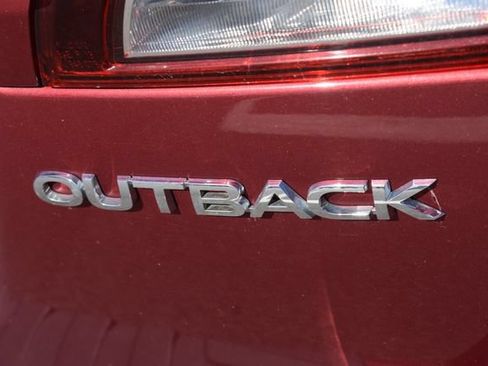Used 2018 Subaru Outback 2.5i Limited AWD/4WD image 12