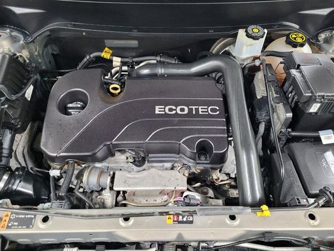 Used 2018 Chevrolet Equinox LT image 30