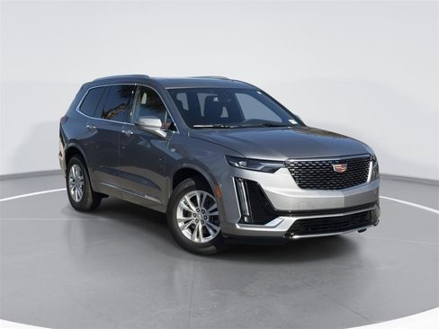 Used 2025 Cadillac XT6 Luxury image 1
